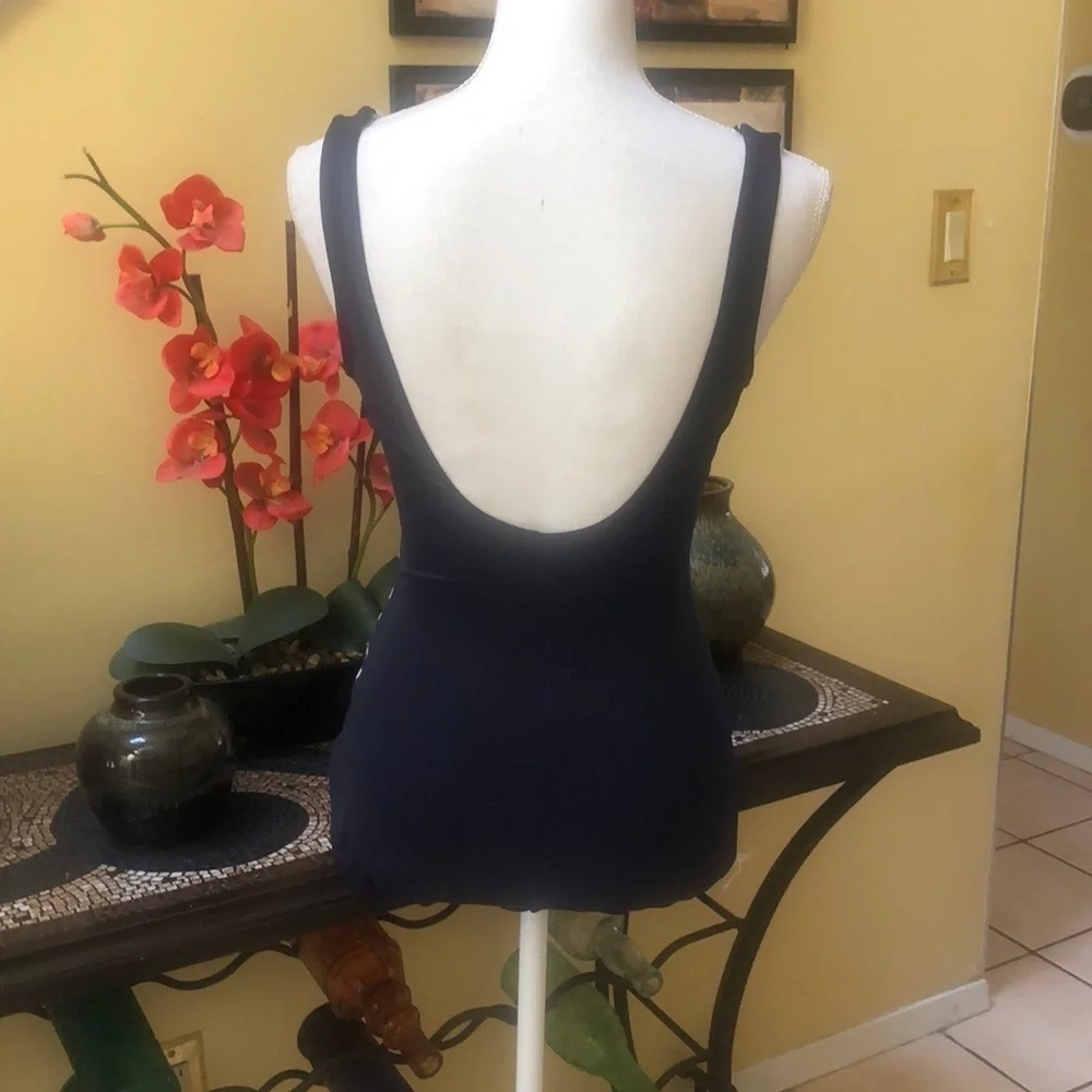 MiracleSuit Gilt Trip Escape Underwire Black & White 1 Piece Swimsuit Sz Small